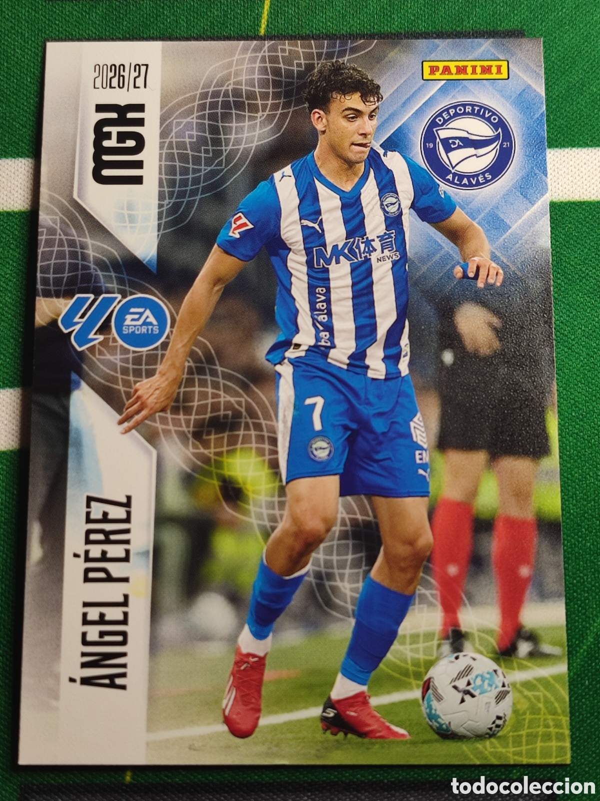 Football Stickers: 33 &Aacute;ngel P&eacute;rez Deportivo Alaves MEGACRACKS 2026 2027 - 26 27 MGK