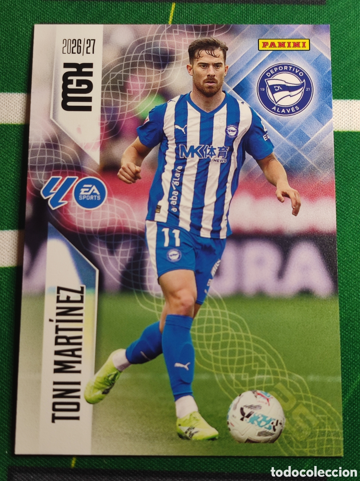Football Stickers: 35 Toni Mart&iacute;nez Deportivo Alaves MEGACRACKS 2026 2027 - 26 27 MGK