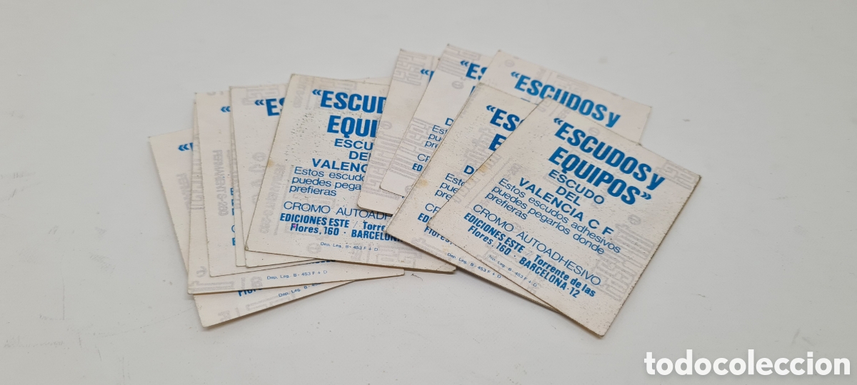 Cromos de f&uacute;tbol: 12 CROMOS ESCUDOS Y EQUIPOS EDICIONES ESTE CON TRASERA SIN USO - Foto 2