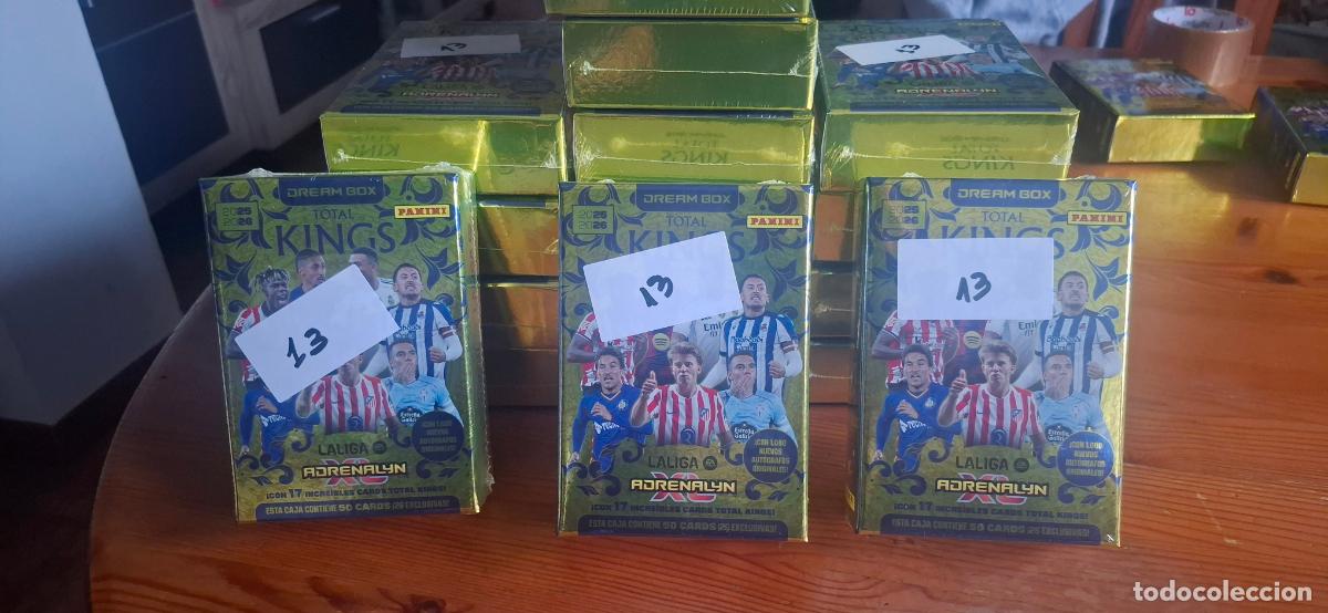 Cromos de f&uacute;tbol: DREAM BOX 2025-26 TOTAL KINGS PANINI ADRENALYN XL LA LIGA PRECINTADO-50 CARDS ESPECIALES. 1 UNIDAD