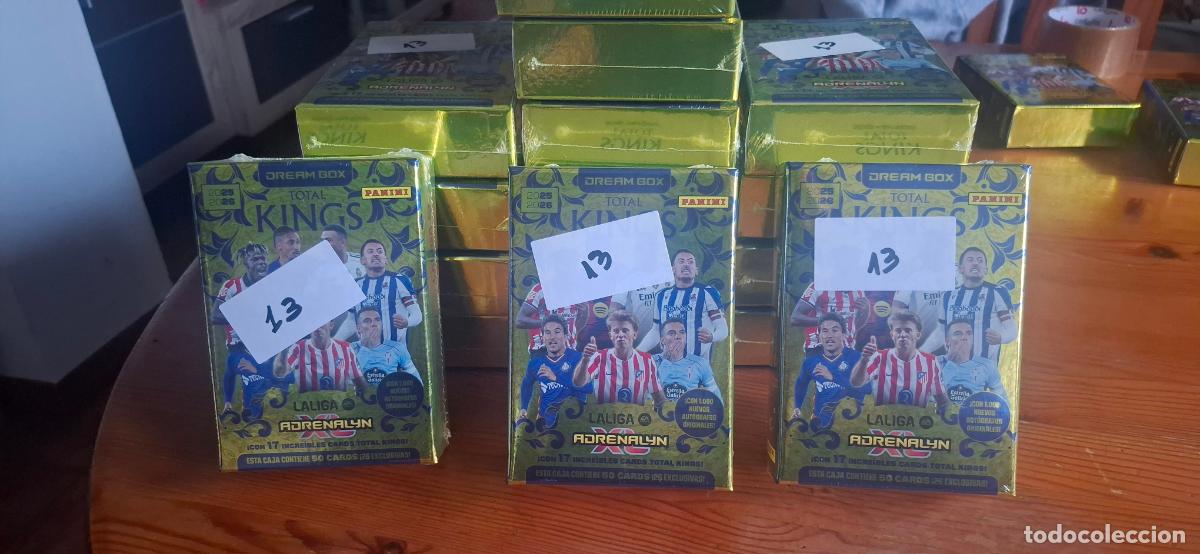 Football Stickers: DREAM BOX 2025-26 TOTAL KINGS PANINI ADRENALYN XL LA LIGA PRECINTADO-50 CARDS ESPECIALES. 1 UNIDAD