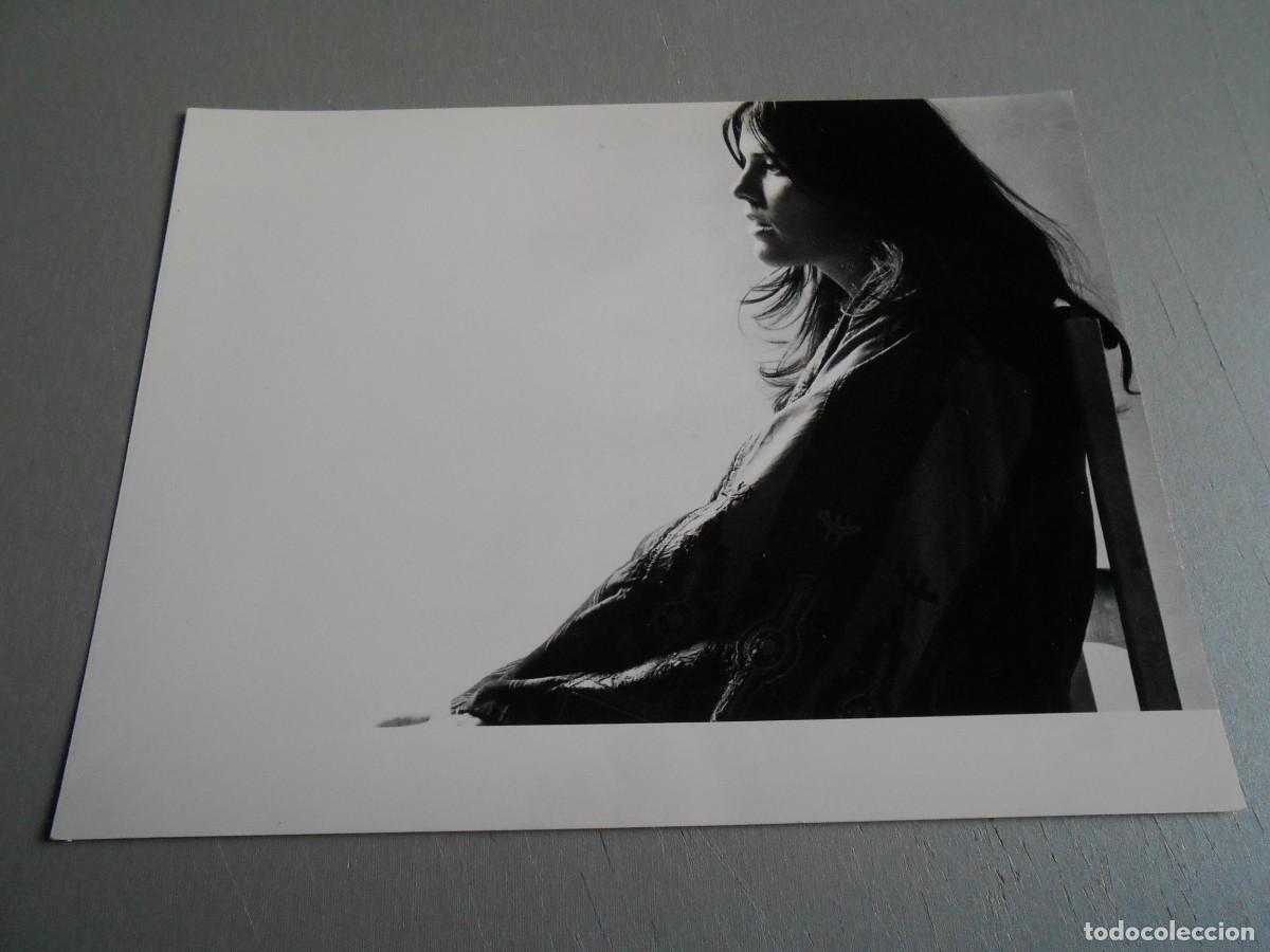 Cromos de f&uacute;tbol: FOTO de - CECILIA - de 23 x 18 cms - Foto 1