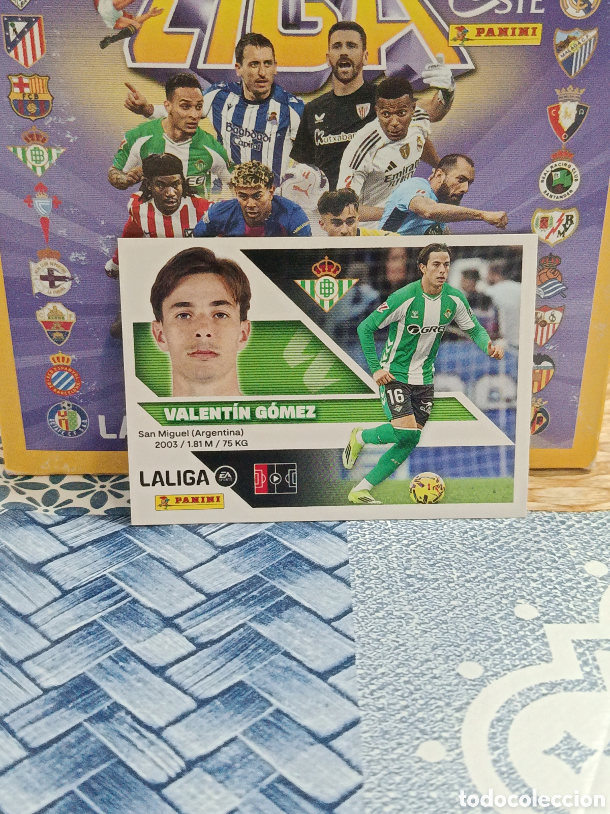 Cartes &agrave; collectionner de Football: VALENTIN GOMEZ REAL BETIS N&ordm; 9 LIGA ESTE 26 27 2026 2027 PANINI &rdquo;NUEVO DE SOBRE&rdquo;