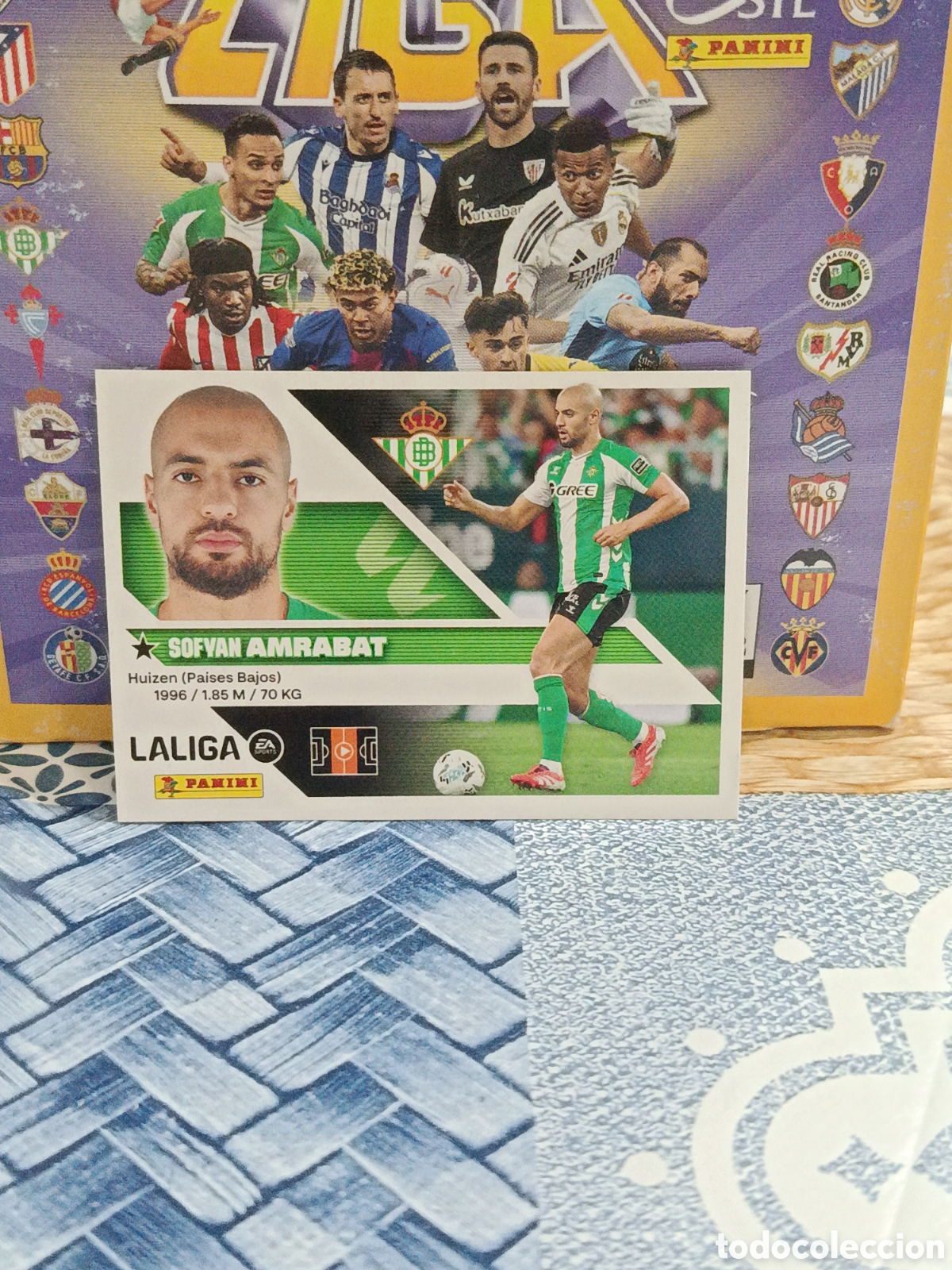 Cartes &agrave; collectionner de Football: AMRABAT REAL BETIS N&ordm; 11 LIGA ESTE 26 27 2026 2027 PANINI &rdquo;NUEVO DE SOBRE&rdquo;