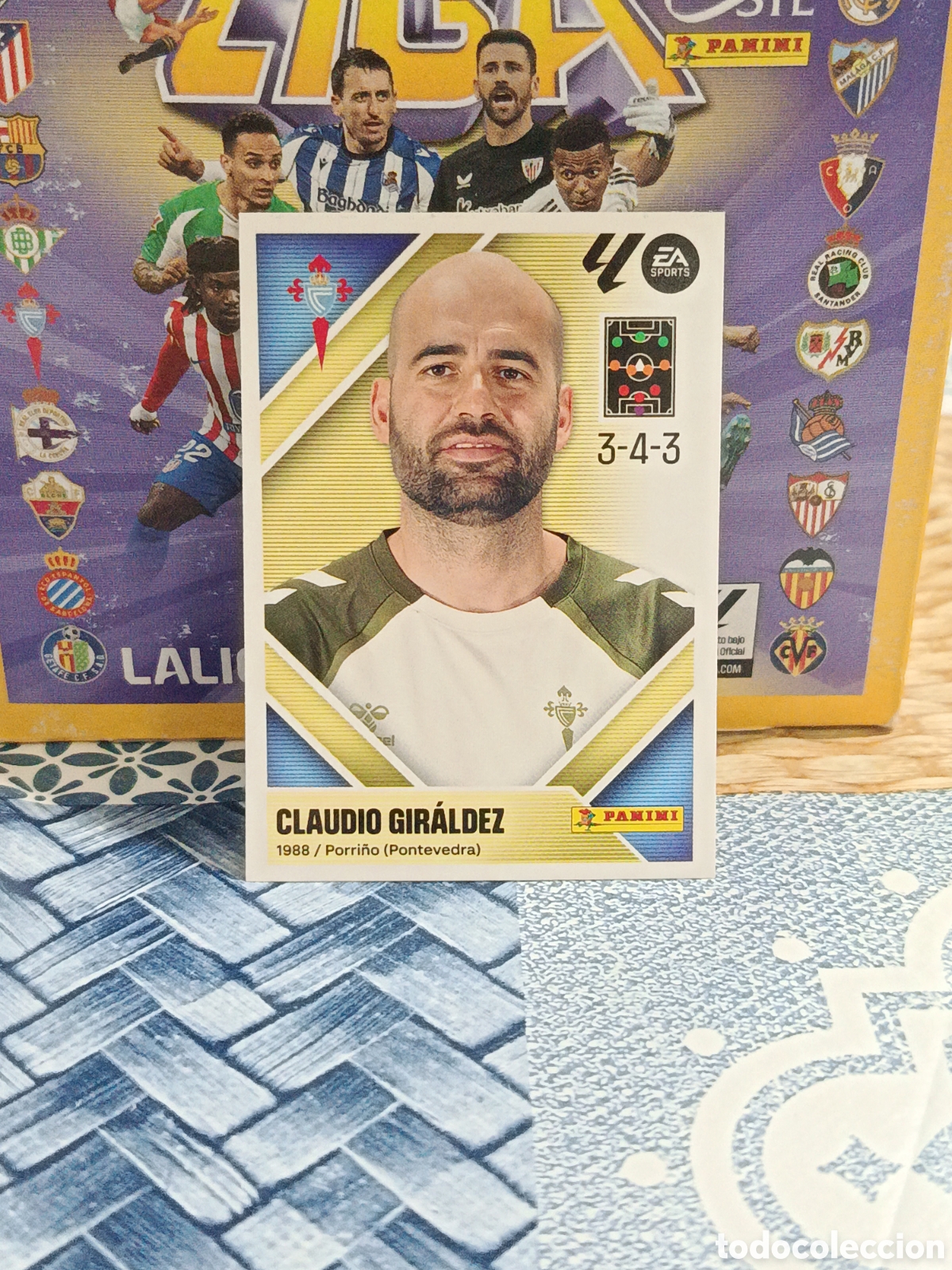 Figurine di Calcio: CLAUDIO GIRALDEZ CELTA N&ordm; 2 LIGA ESTE 26 27 2026 2027 PANINI &rdquo;NUEVO DE SOBRE&rdquo;