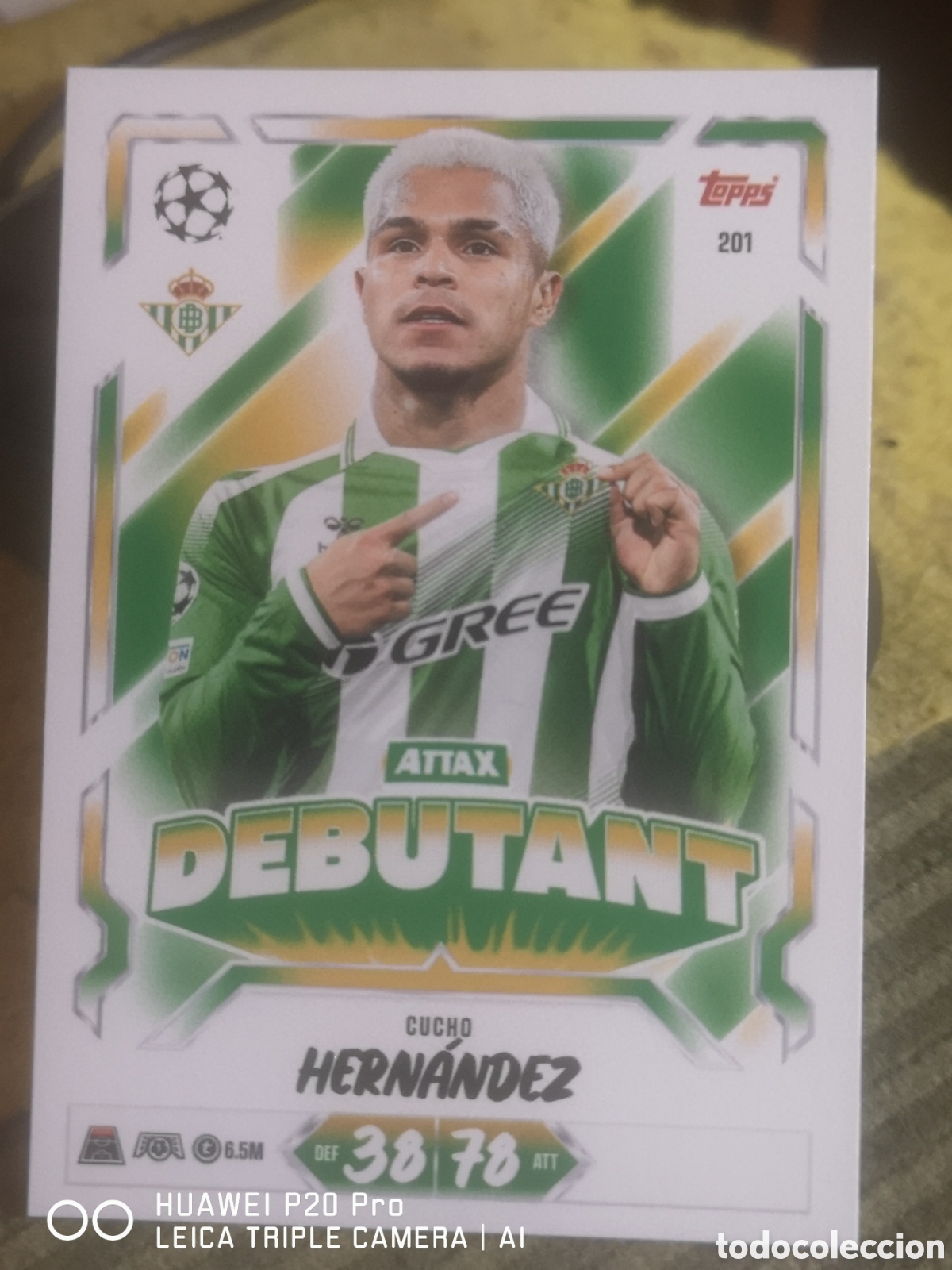 Cartes &agrave; collectionner de Football: MATCH ATTAX 2026 27 ATTAX DEBUTANT CUCHO HERNANDEZ 201 - REAL BETIS