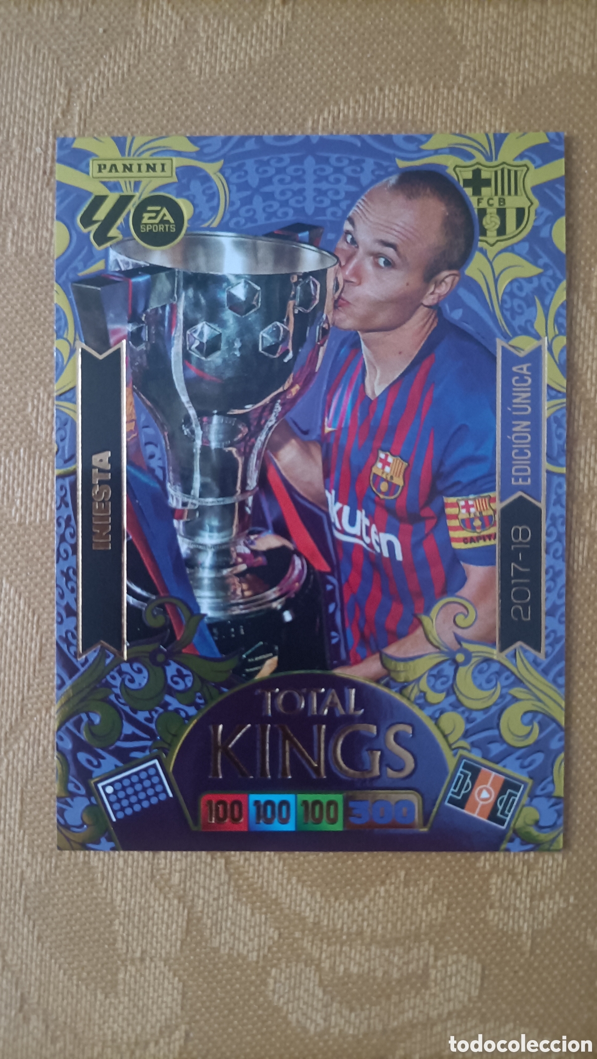 Football Stickers: Iniesta FC Barcelona Total Kings Adrenalyn 25/26