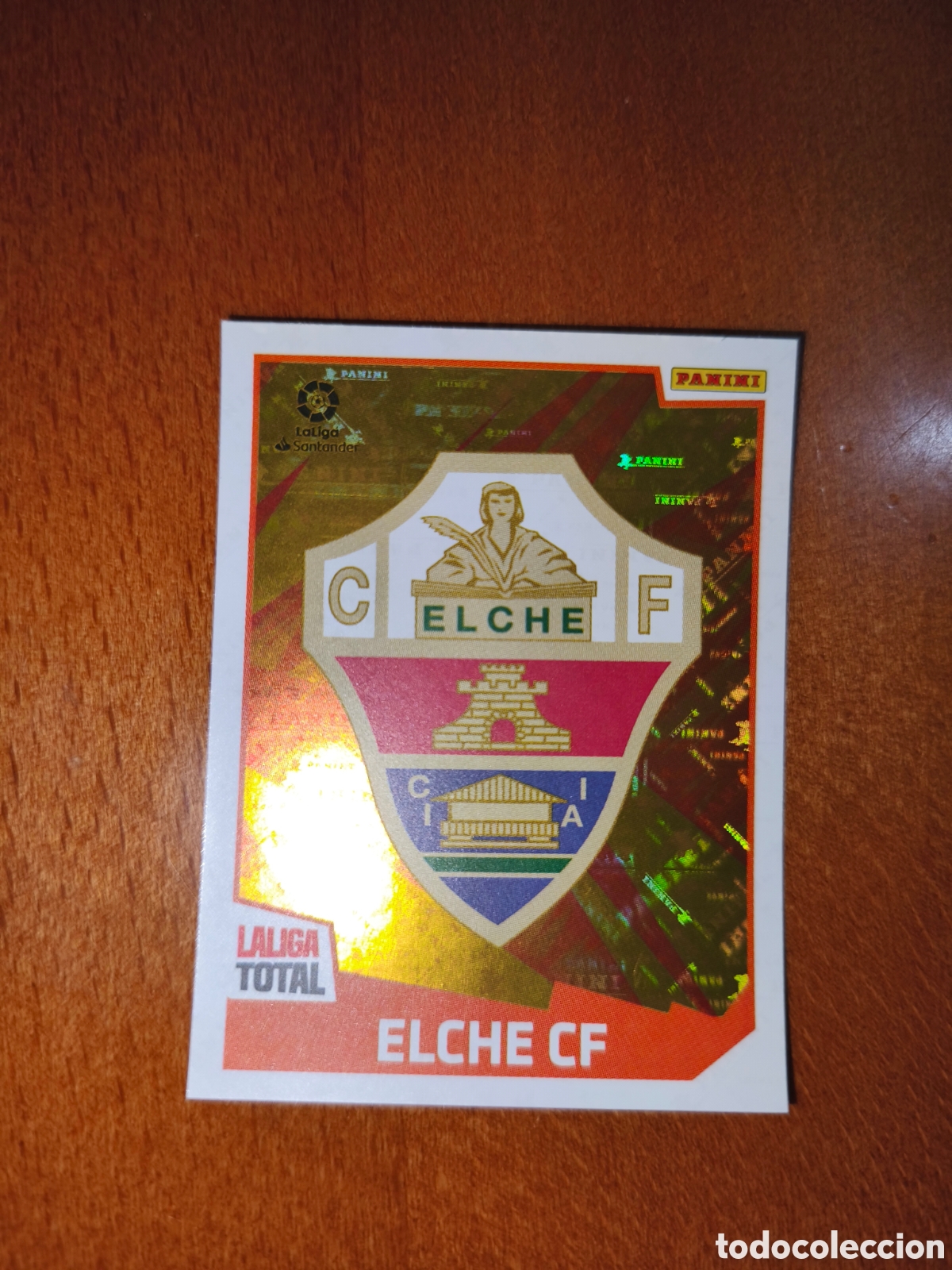 Cartes &agrave; collectionner de Football: Escudo Elche CF n&deg;156 laliga total 22/23