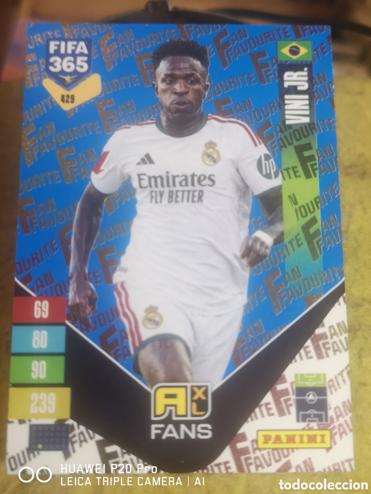 Cartes &agrave; collectionner de Football: ADRENALYN FIFA 365 2027 FANS PARALELA AZUL VINI JR. 429 - REAL MADRID VINICIUS