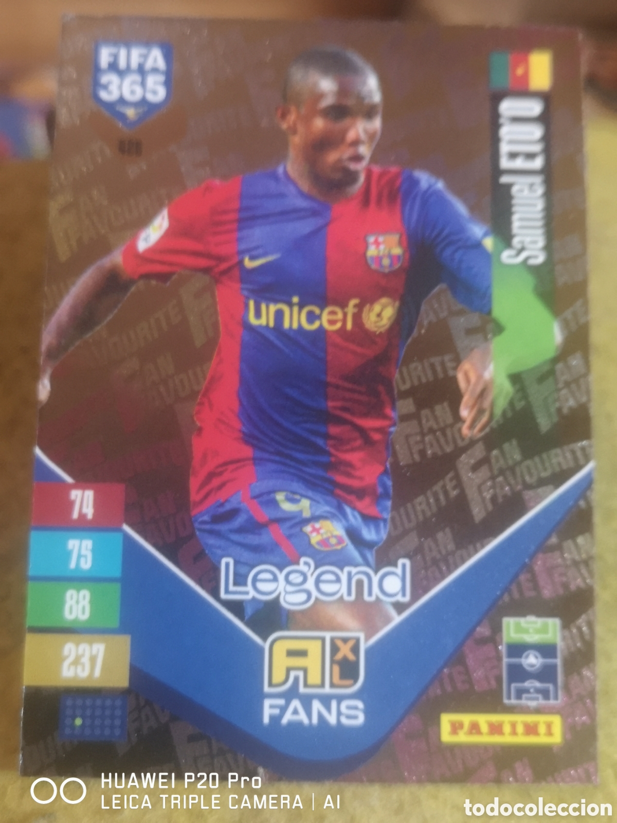 Fu&szlig;ball-Sticker: ADRENALYN 2027 FIFA 365 PARALELA LEGEND SAMUEL ETO'O 426 - BARCELONA