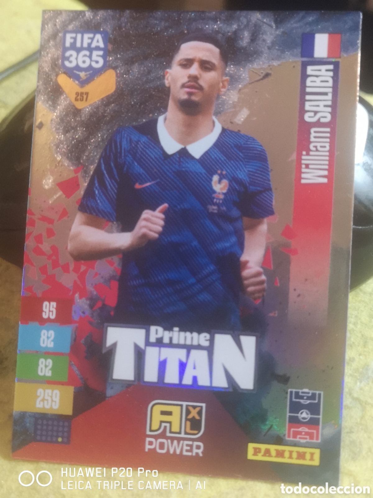 Figurine di Calcio: ADRENALYN FIFA 365 2027 PRIME TITAN SALIBA 257 - FRANCIA