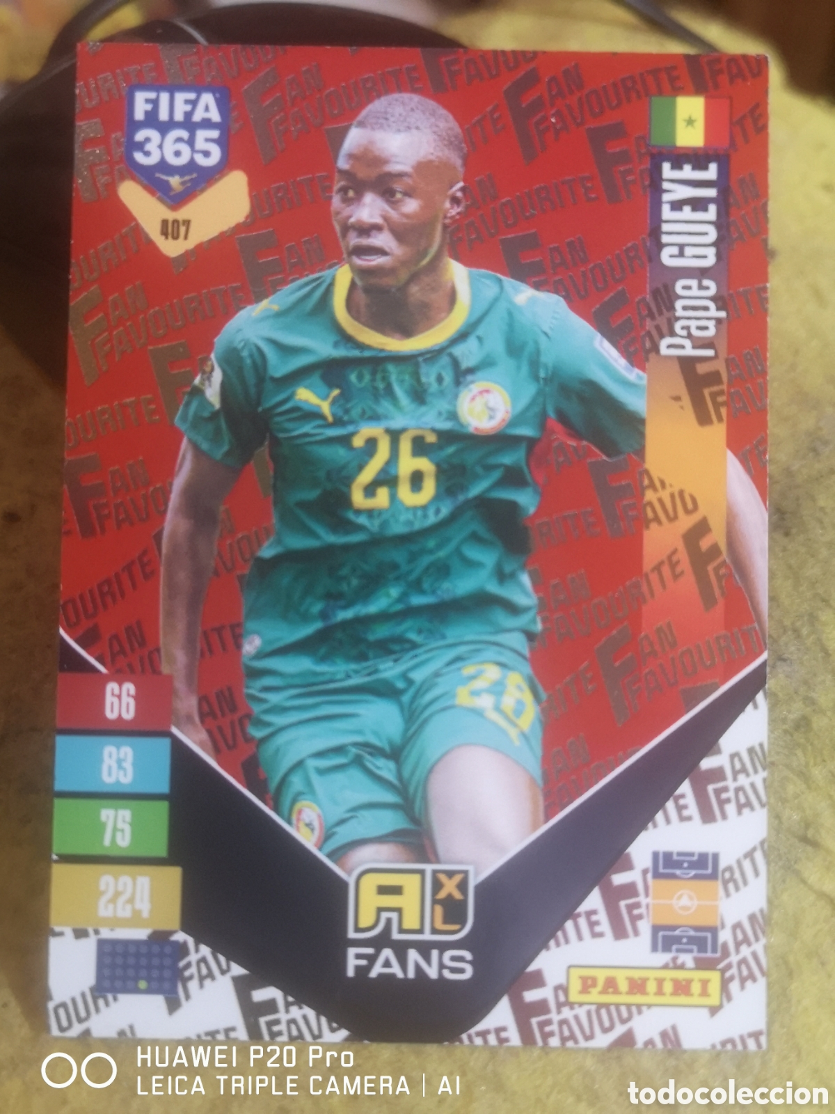 Cromos de f&uacute;tbol: ADRENALYN FIFA 365 2027 FANS PARALELA ROJA PAPE GUEYE 407 - SENEGAL