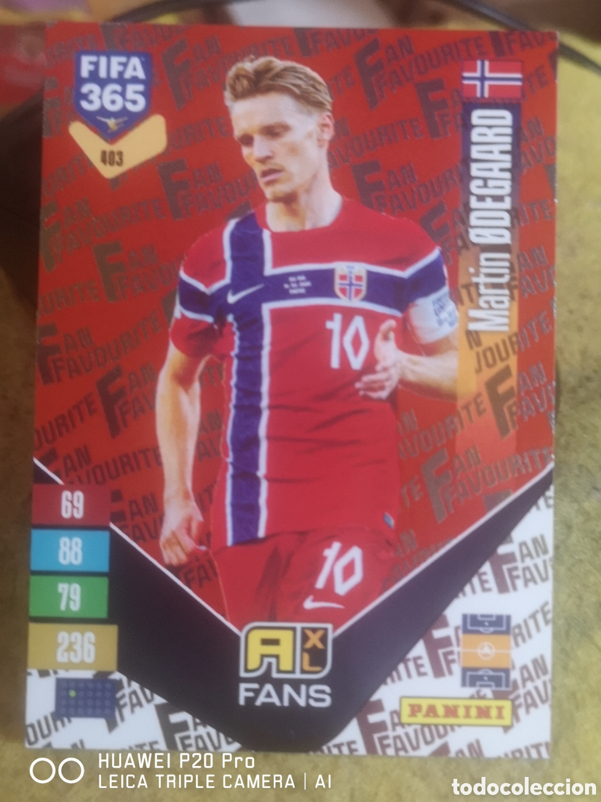 Figurine di Calcio: ADRENALYN FIFA 365 2027 FANS PARALELA ROJA ODEGAARD 403 - NORUEGA