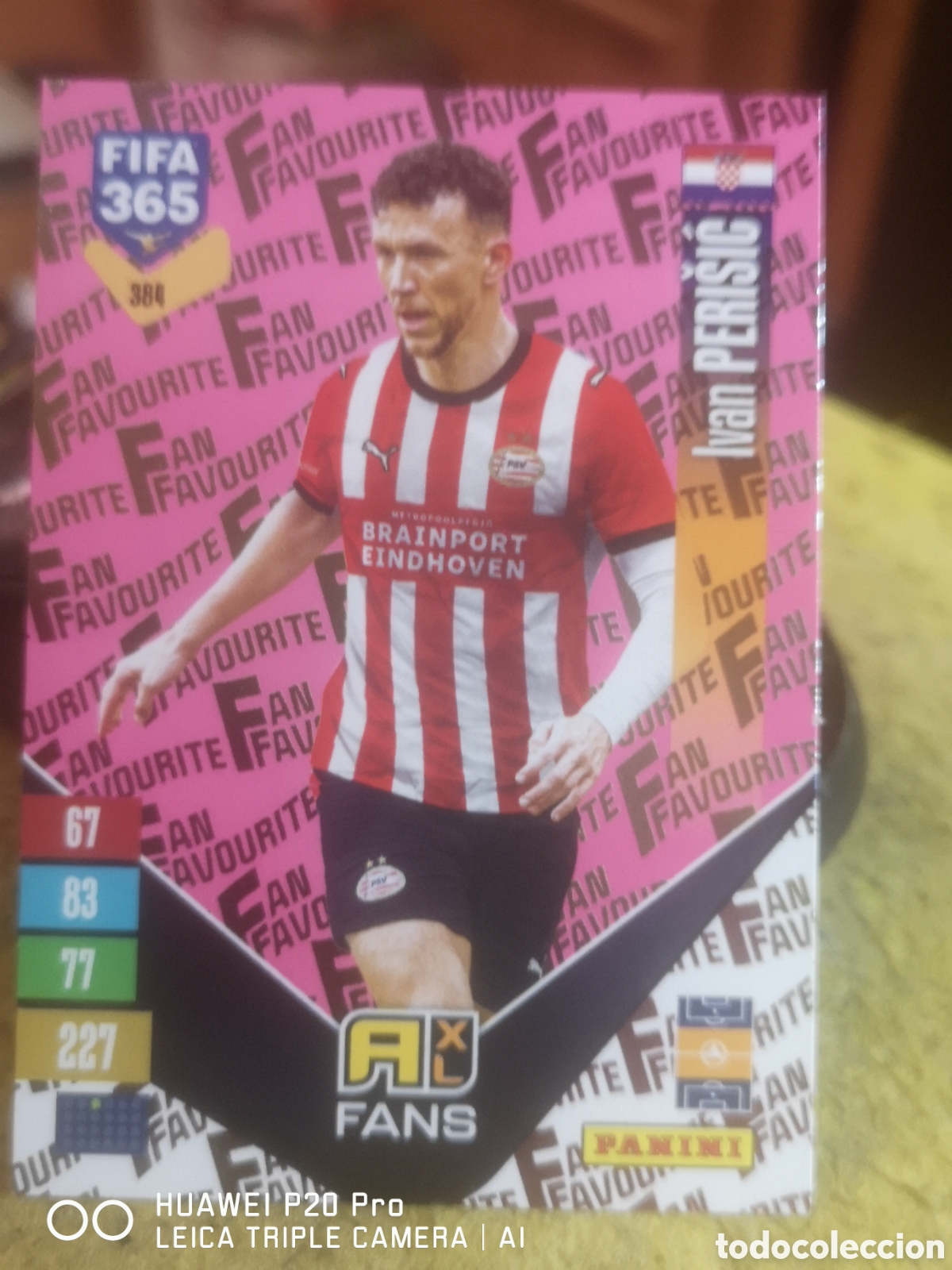 Cartes &agrave; collectionner de Football: ADRENALYN FIFA 365 2027 FANS PARALELA ROSA 384 PERISIC - PSV