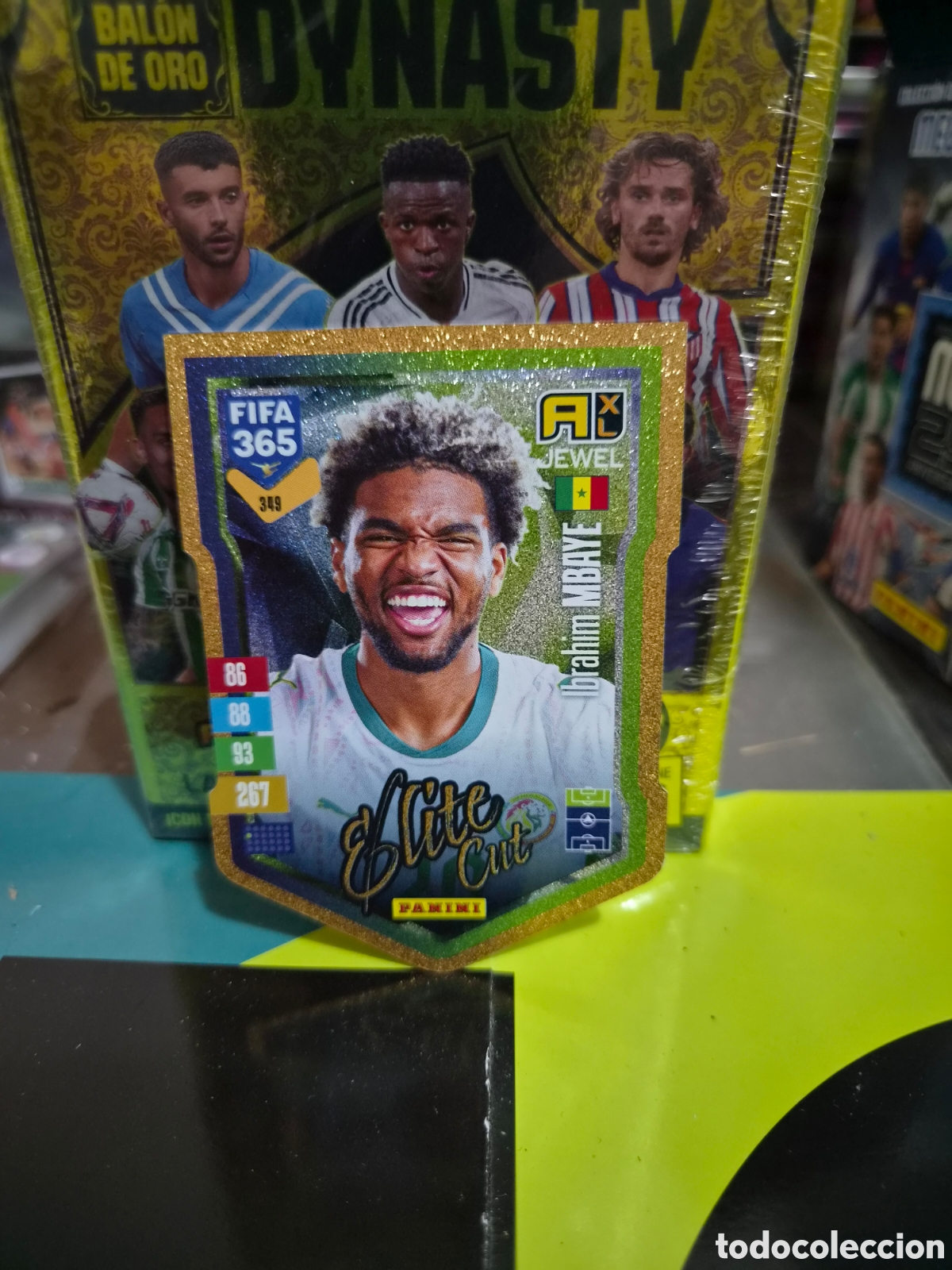 Cromos de Futebol: N&deg;349 Elite Cut Mbaye FIFA 365 2027