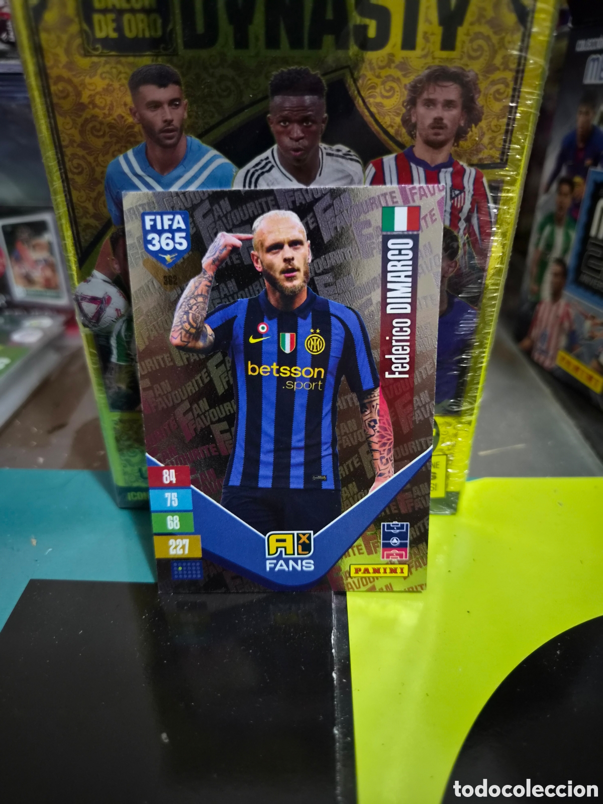 Cartes &agrave; collectionner de Football: N&deg;362 Fans Dimarco FIFA 365 2027