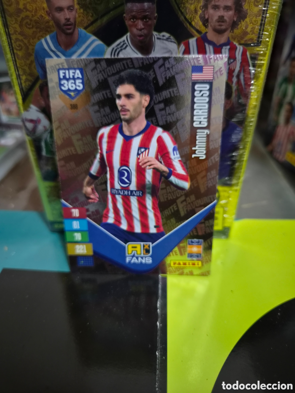 Figurine di Calcio: N&deg;388 Fans Cardoso FIFA 365 2027