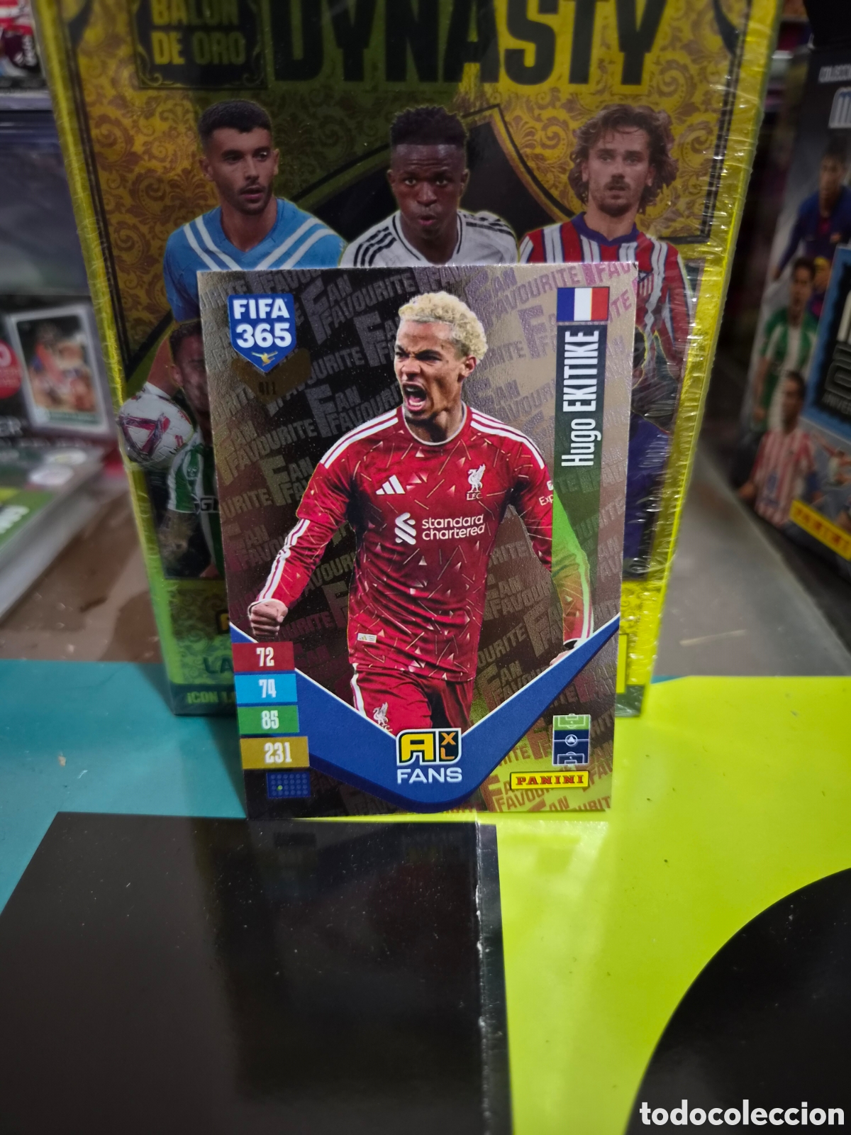 Figurine di Calcio: N&deg;411 Fans Ekitike FIFA 365 2027