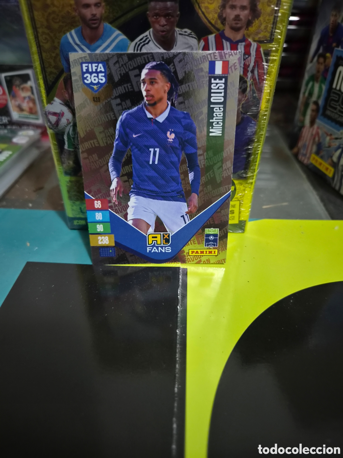 Fu&szlig;ball-Sticker: N&deg;439 Fans Olise FIFA 365 2027