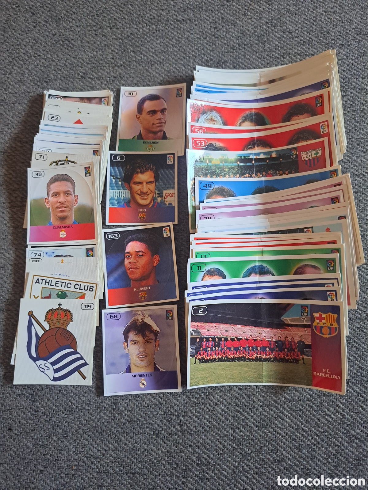 Cromos de f&uacute;tbol: 107 cromos diferentes. Bollycao Liga 98-99.