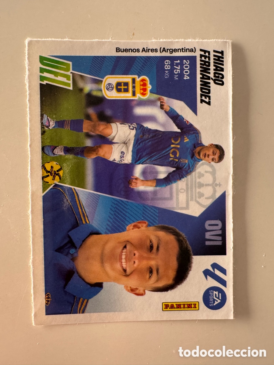 Cromos de Futebol: PANINI LIGA ESTE 2025-2026 25 26 &ndash; N&ordm; 27 &ndash; THIAGO FERNANDEZ Real Oviedo Actualizaci&oacute;n