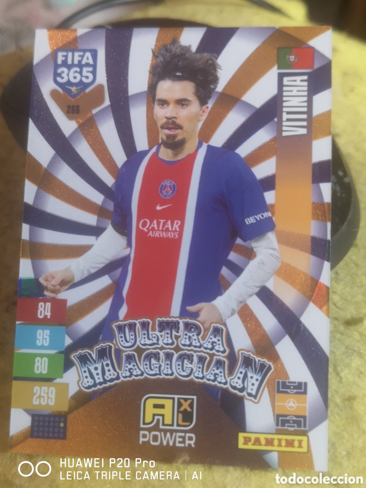 Cromos de Futebol: ADRENALYN FIFA 365 2027 ULTRA MAGICIAN VITINHA 266 - PARIS SAINT GERMAIN