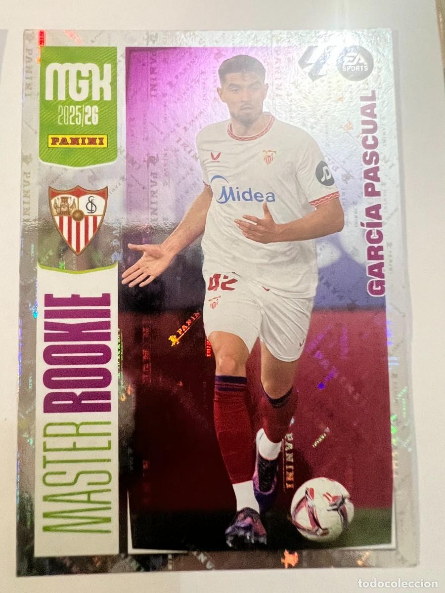 Figurine di Calcio: GARCIA PASCUAL #412 MASTER ROOKIE - PANINI MEGACRACKS 2025 2026