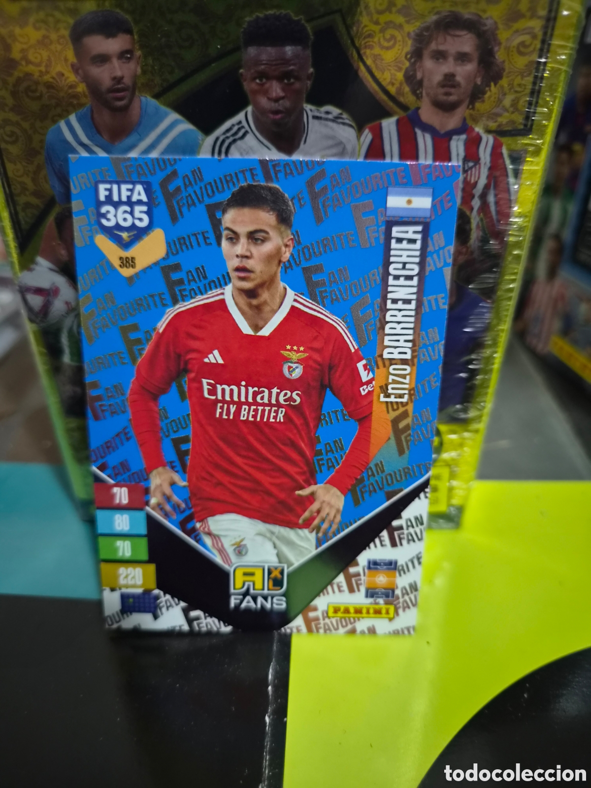 Cromos de Futebol: N&deg;385 Fans Blue Barrenechea FIFA 365 2027