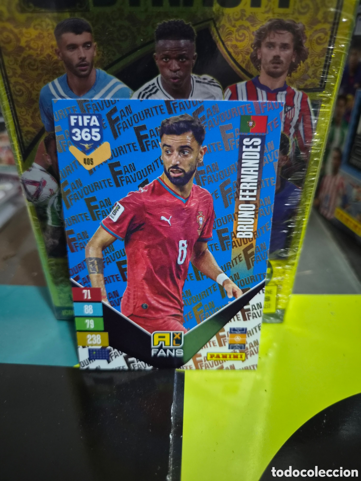 Football Stickers: N&deg;405 Fans Blue Bruno Fernandes FIFA 365 2027