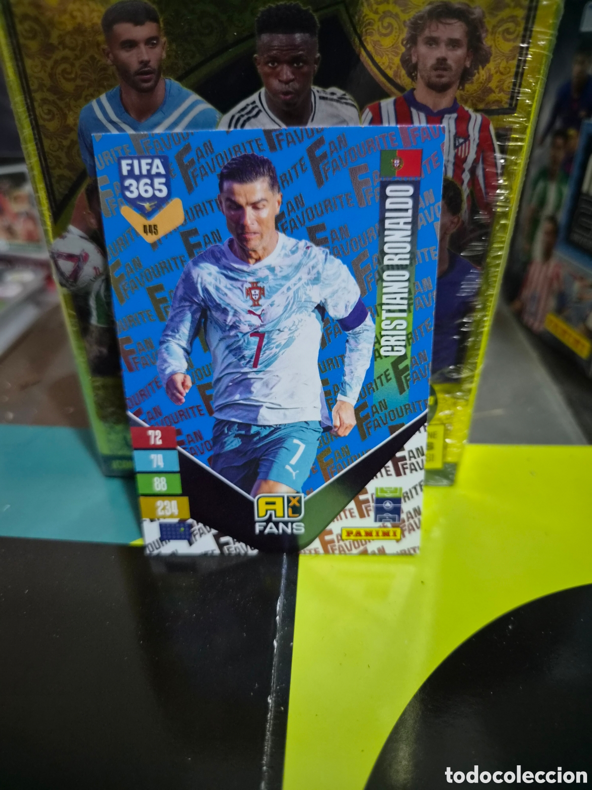 Cartes &agrave; collectionner de Football: N&deg;445 Fans Blue Cristiano Ronaldo FIFA 365 2027
