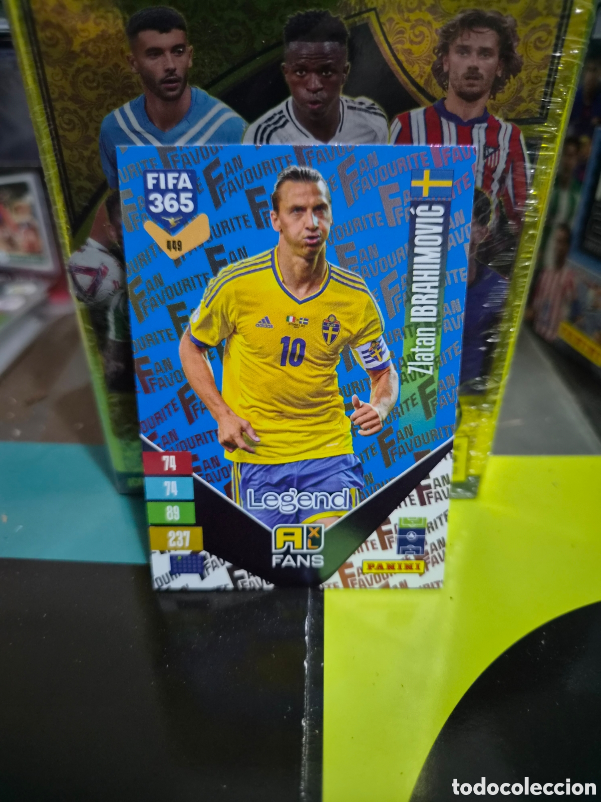 Cartes &agrave; collectionner de Football: N&deg;449 Fans Legends Blue Ibrahimovic FIFA 365 2027