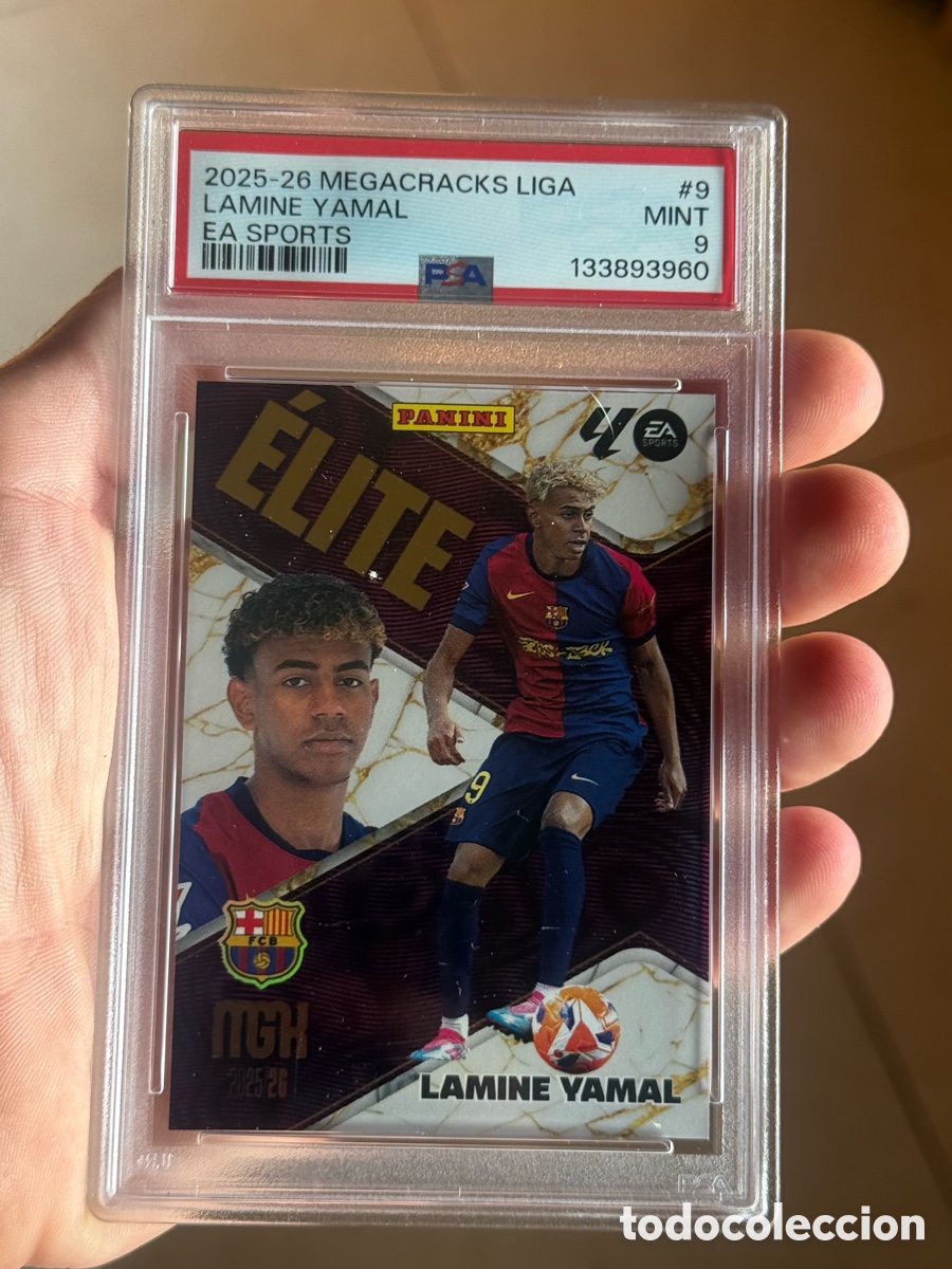 Fu&szlig;ball-Sticker: Lamine Yamal Megacracks 25/26 Elite PSA9