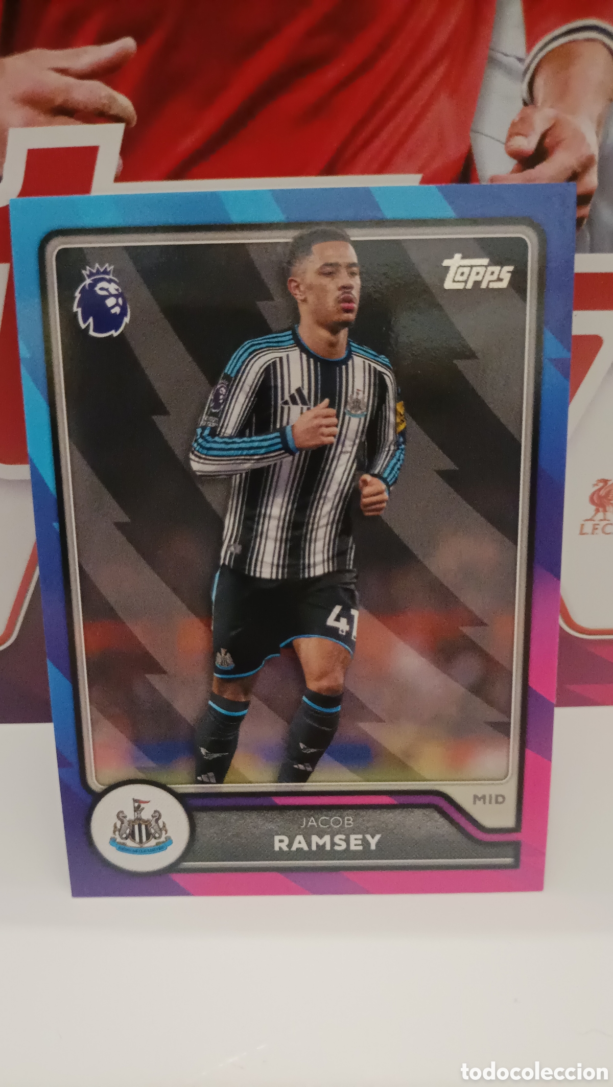 Fu&szlig;ball-Sticker: Ramsey ( Newcastle) Parallel Topps Premier League 26/27