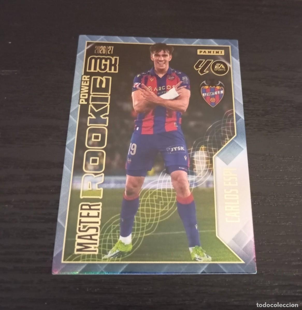 Fu&szlig;ball-Sticker: -MEGACRACKS 26-27 : 408P CARLOS ESPI ( LEVANTE ) -- MASTER ROOKIE POWER -- BAJA 408 P
