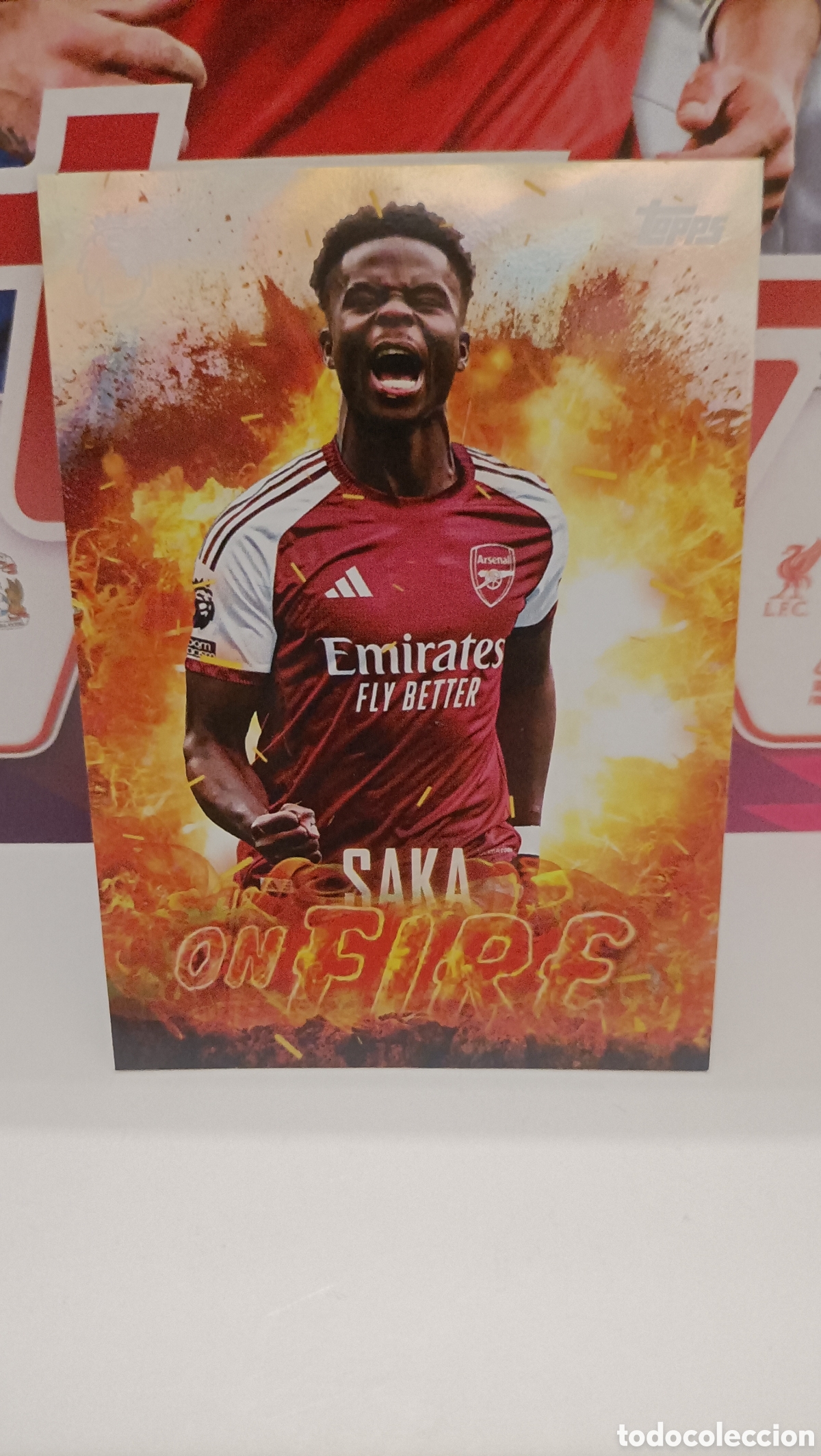 Figurine di Calcio: Saka ( Arsenal) On Fire Topps Premier League 26/27