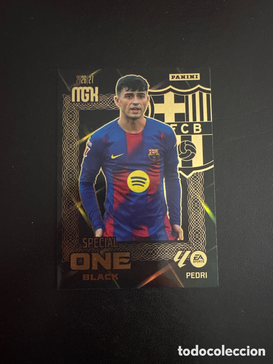 Figurine di Calcio: PEDRI SPECIAL ONE BLACK NUMERO 8 MEGACRACKS 2026 2027