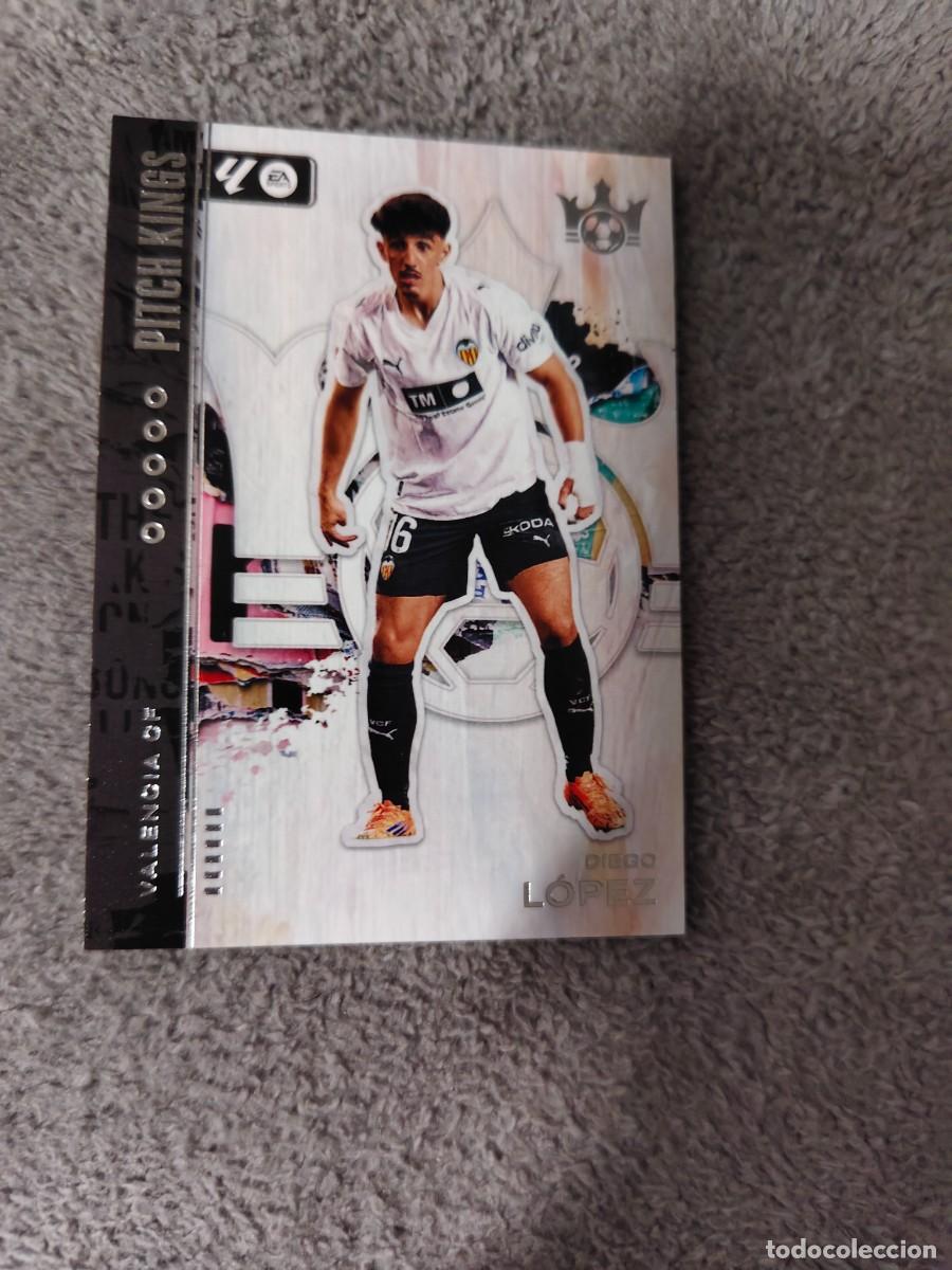 Fu&szlig;ball-Sticker: 58 PITCH KINGS LA LIGA 25 26 DIEGO LOPEZ VALENCIA CF BASE PANINI 2025 2026 AAF
