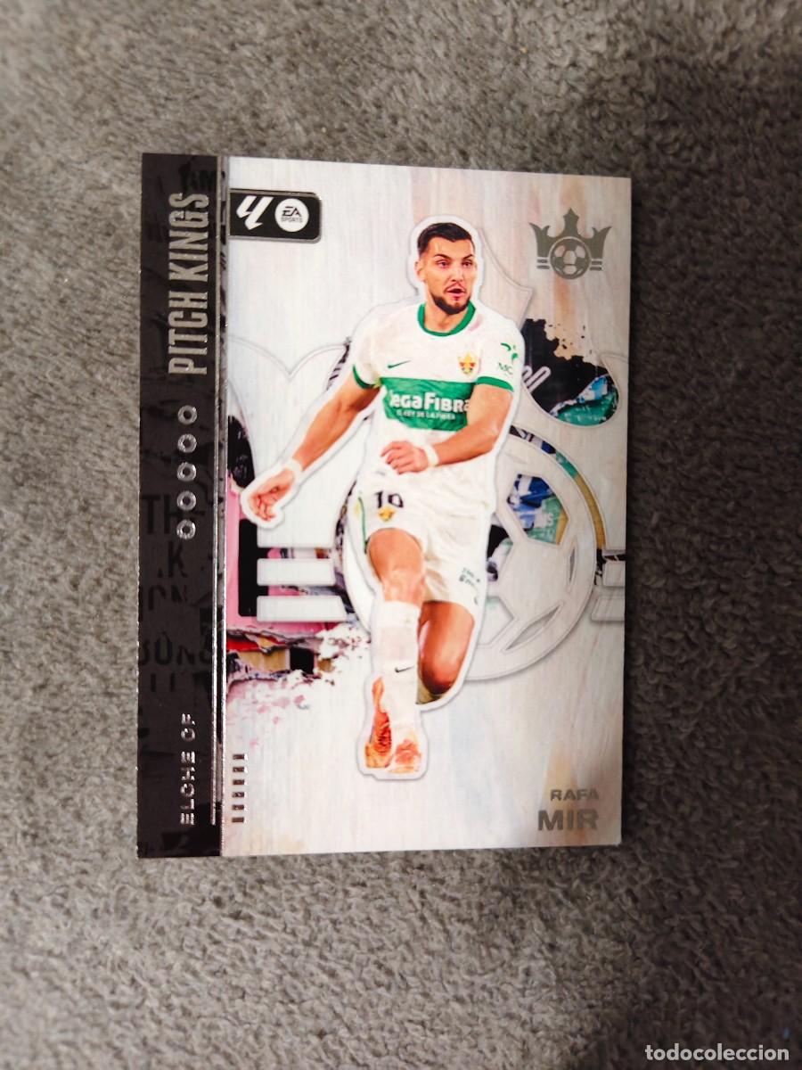 Cartes &agrave; collectionner de Football: 87 PITCH KINGS LA LIGA 25 26 RAFA MIR ELCHE CF BASE PANINI 2025 2026 AAF