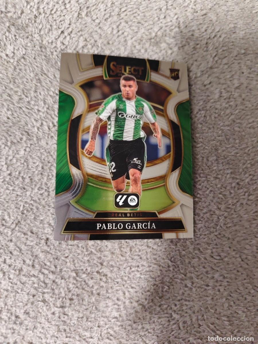Figurine di Calcio: 28 SELECT LA LIGA 25 26 PABLO GARCIA REAL BETIS BASE TERRACE PANINI 2025 2026 AAI
