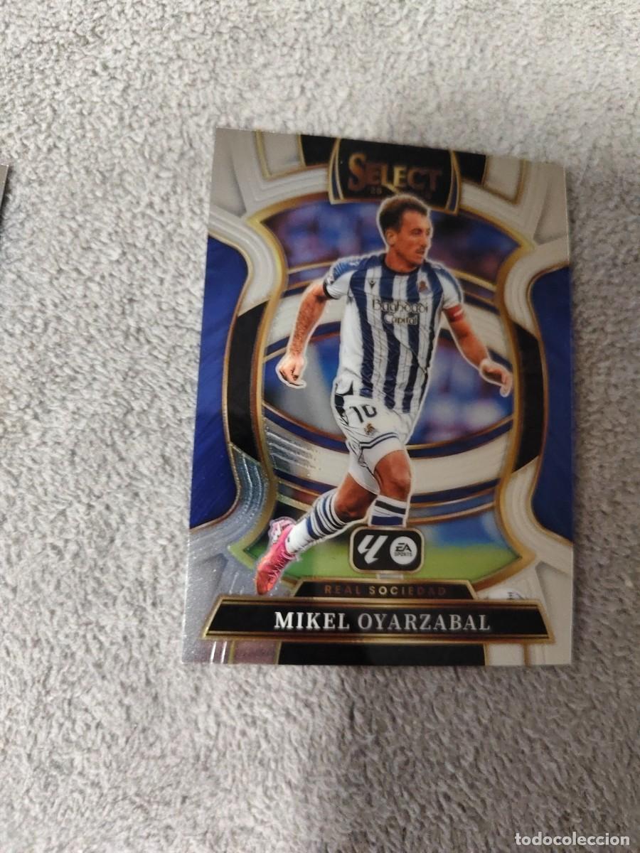 Cromos de f&uacute;tbol: 52 SELECT LA LIGA 25 26 MIKEL OYARZABAL REAL SOCIEDAD BASE TERRACE PANINI 2025 2026 AAI