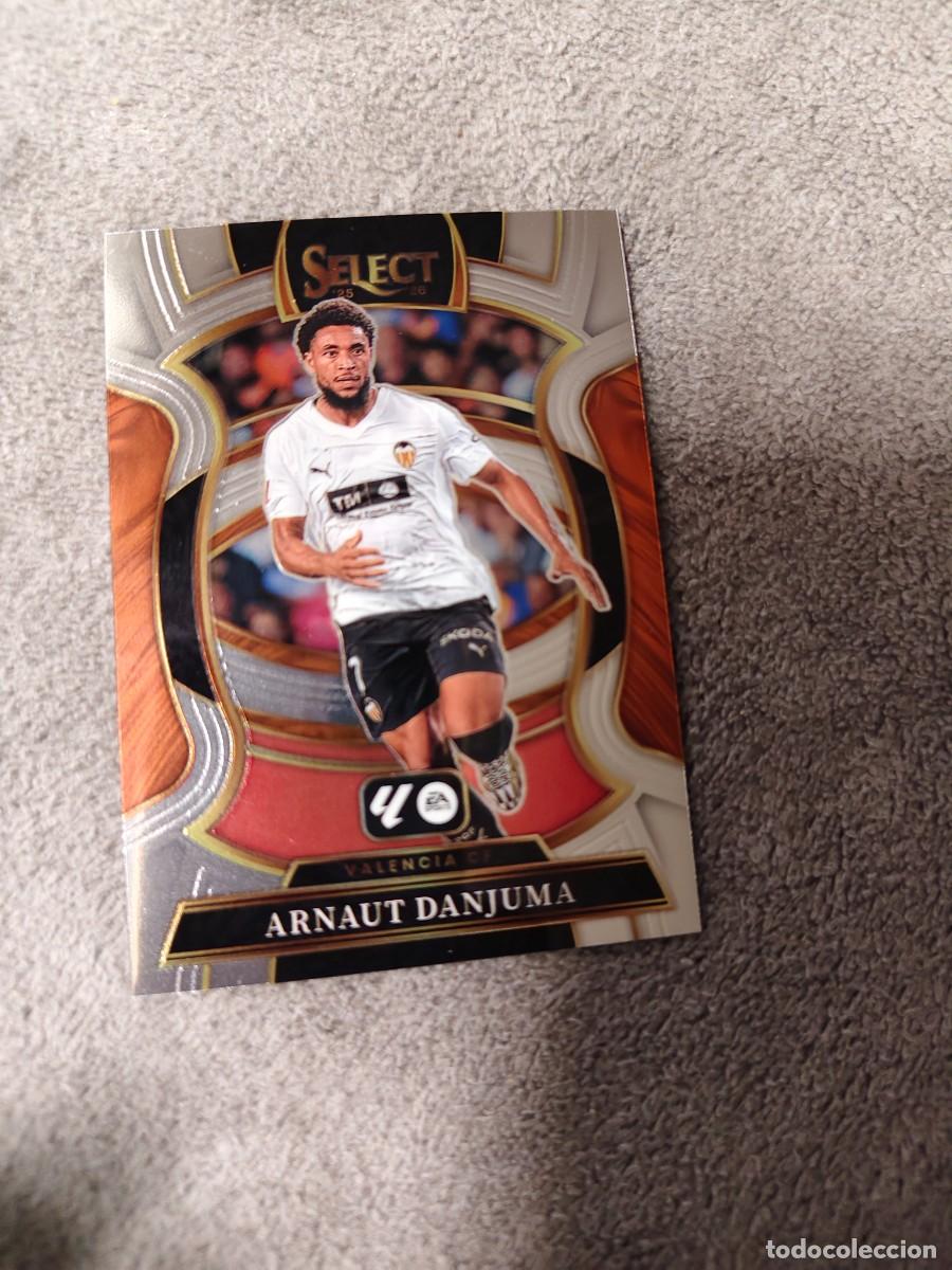 Cromos de f&uacute;tbol: 59 SELECT LA LIGA 25 26 ARNAUT DANJUMA VALENCIA CF BASE TERRACE PANINI 2025 2026 AAI