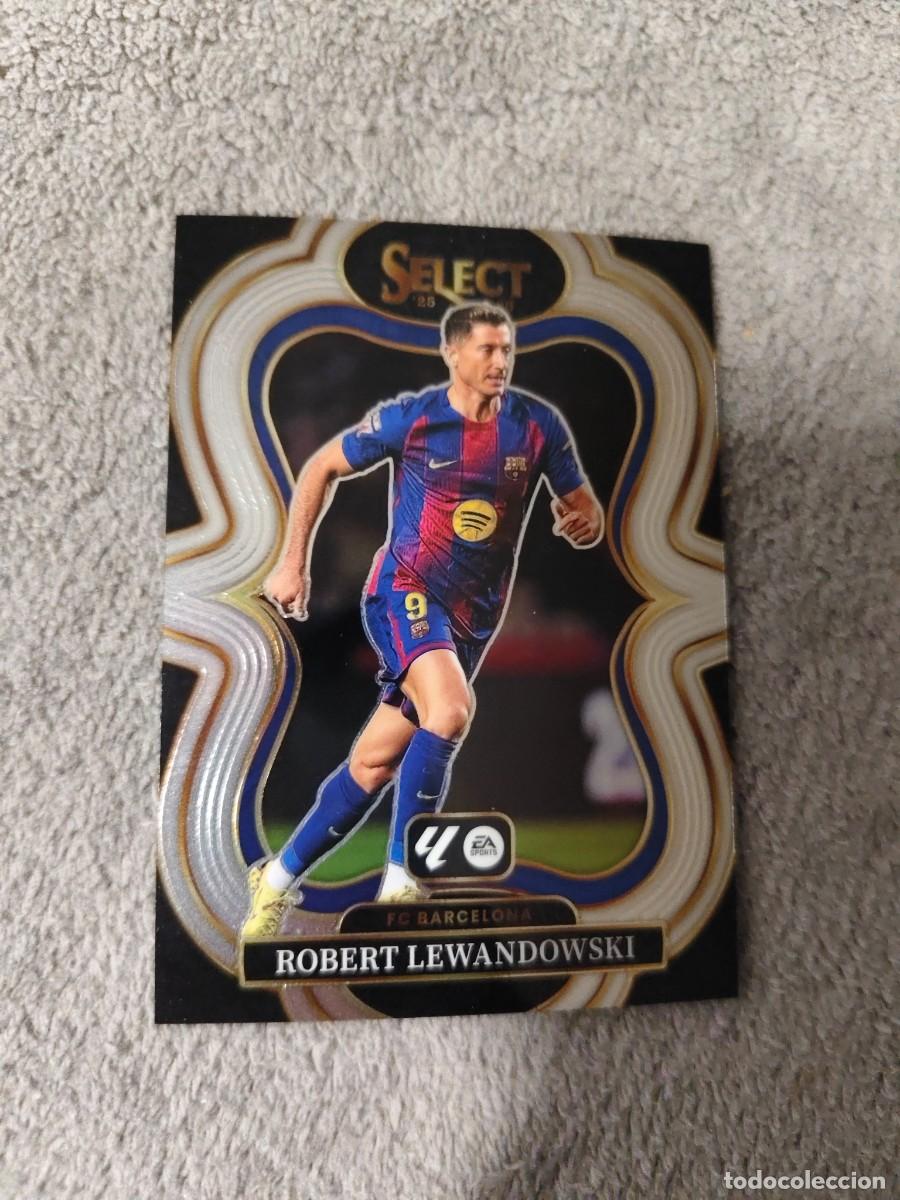 Figurine di Calcio: 109 SELECT LA LIGA 25 26 ROBERT LEWANDOWSKI FC BARCELONA BASE MEZZANINE PANINI 2025 2026 AAI