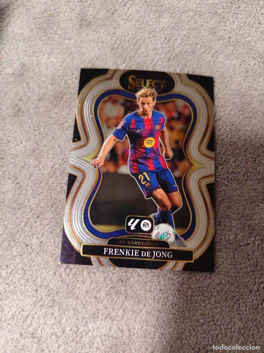 Figurine di Calcio: 110 SELECT LA LIGA 25 26 FRENKIE DE JONG FC BARCELONA BASE MEZZANINE PANINI 2025 2026 AAI
