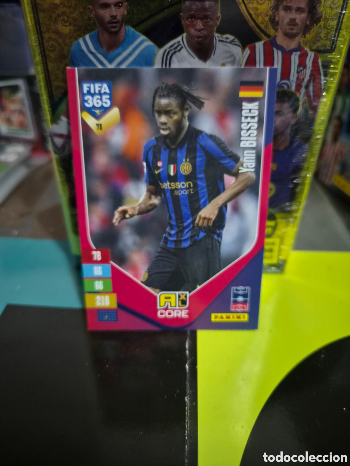 Cartes &agrave; collectionner de Football: N&deg;75 Yan Bisseck FIFA 365 2027
