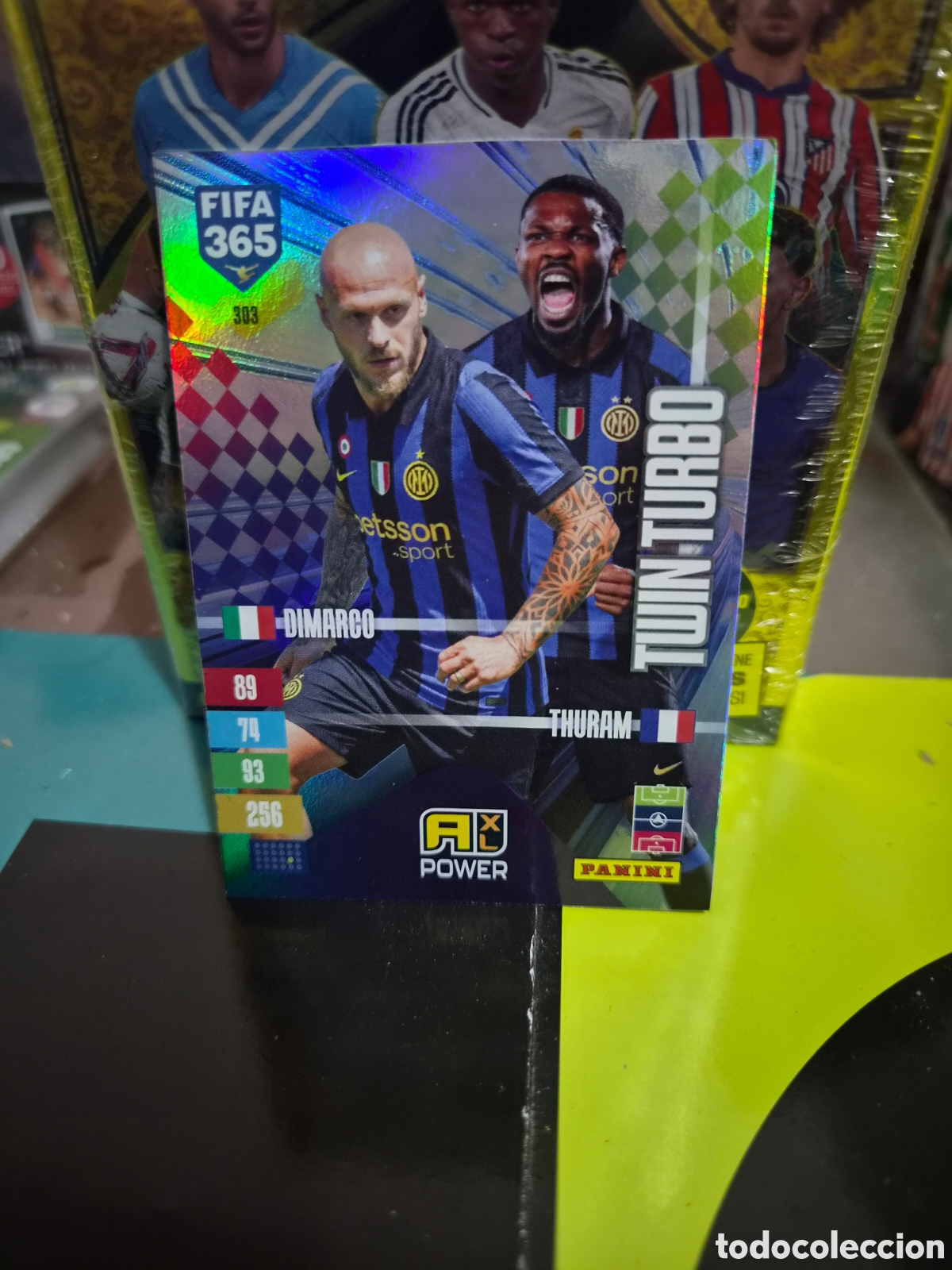 Cromos de f&uacute;tbol: N&deg;303 Twin Turbo Dimarco-Thuram FIFA 365 2027