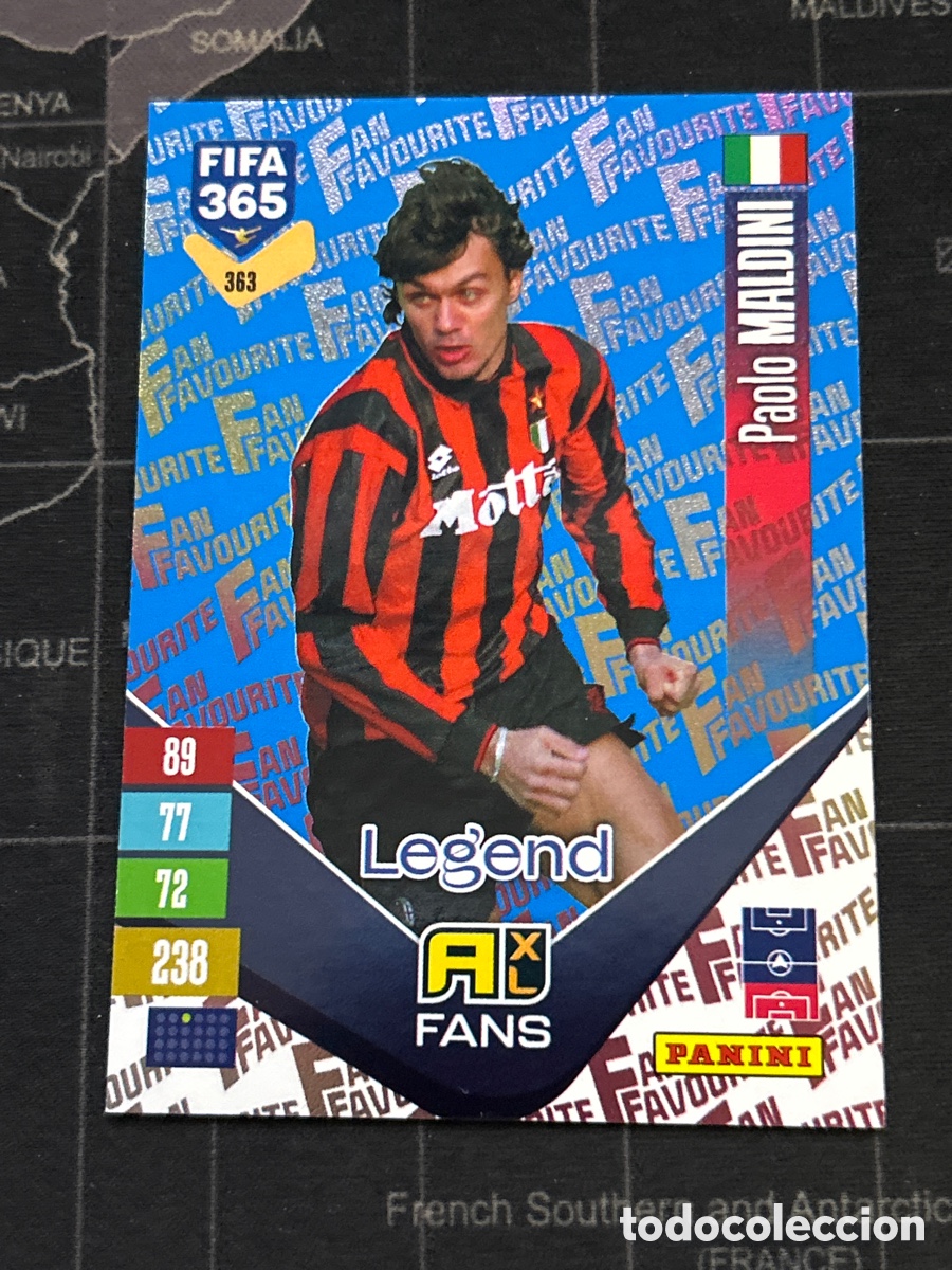 Figurine di Calcio: 363 PAOLO MALDINI (ITALIA) FANS FAVOURITE BLUE AZUL PANINI ADRENALYN XL FIFA 365 2027 27