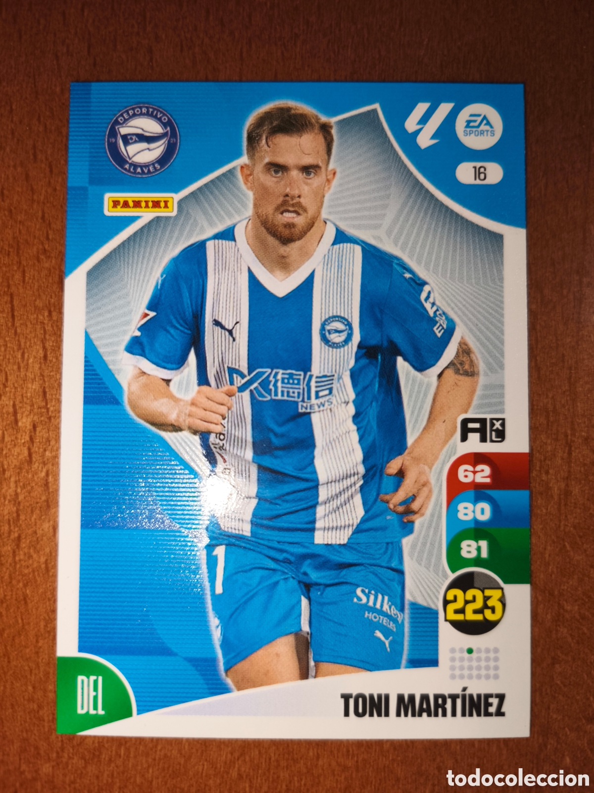 Cromos de Futebol: Toni Mart&iacute;nez n&deg;16 Adrenalyn XL 24/25 Deportivo Alav&eacute;s