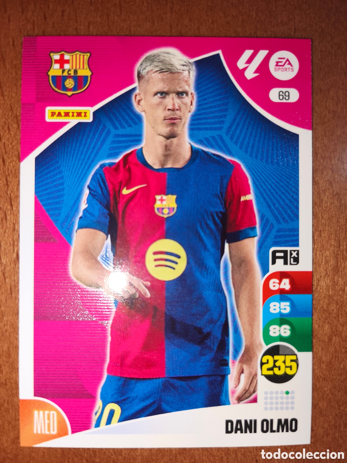 Fu&szlig;ball-Sticker: Dani Olmo n&deg;69 Adrenalyn XL 24/25 Barcelona