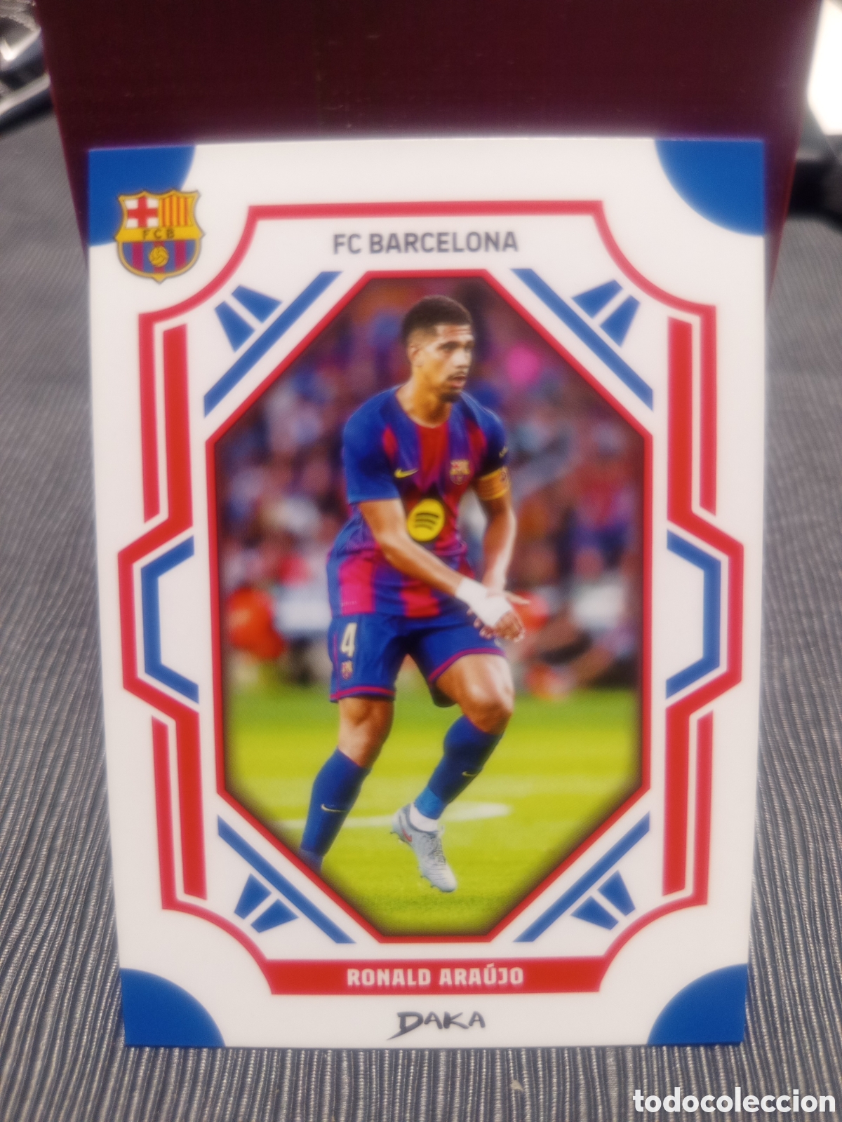 Fu&szlig;ball-Sticker: Ronald Ara&uacute;jo - Daka 25/26 - FCB 14B