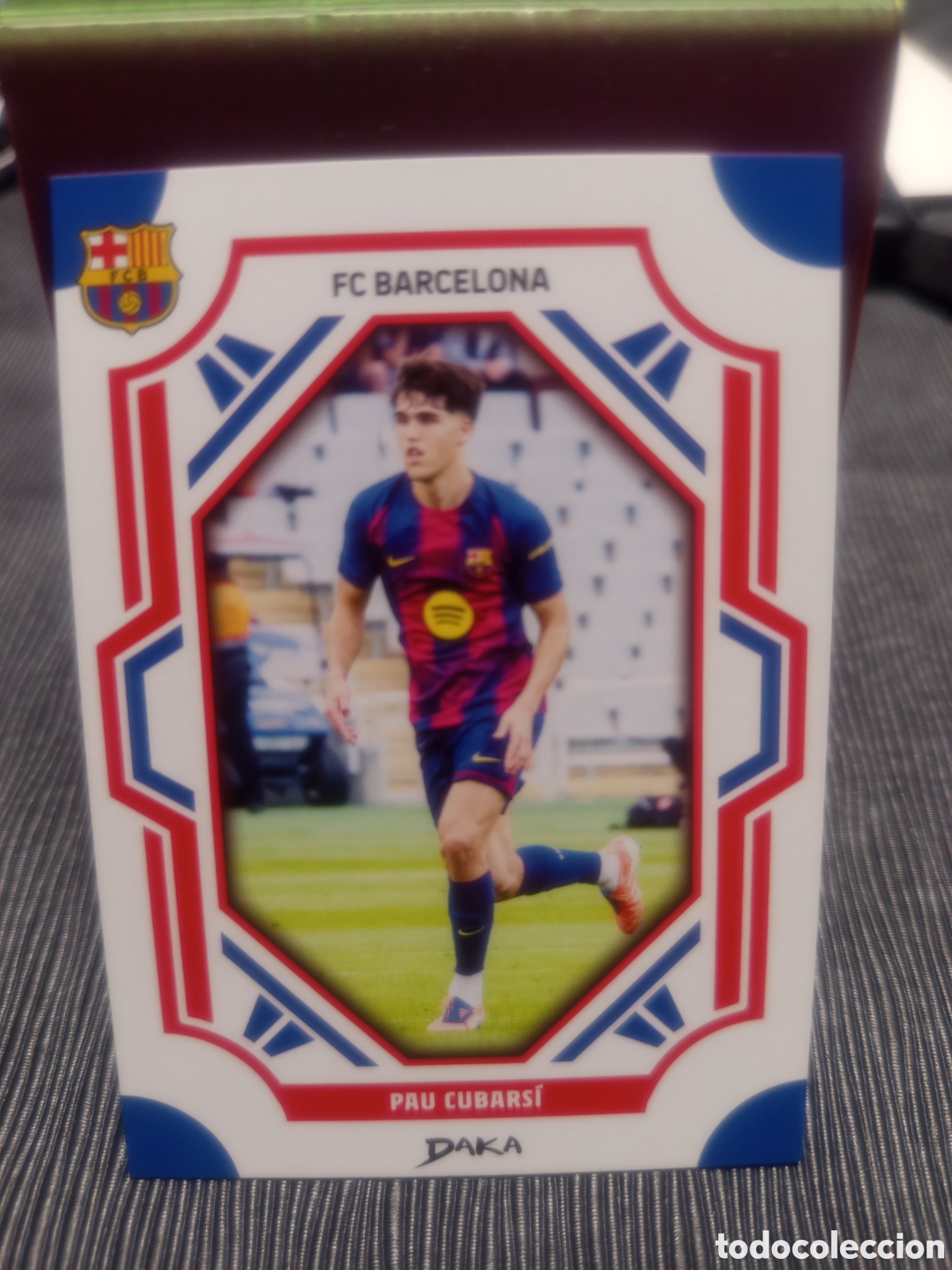 Fu&szlig;ball-Sticker: Pau Cubars&iacute; - Daka 25/26 - FCB 19B